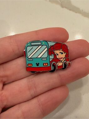 Disneyland 2026 Wave A Hidden Mickey - Bus pin - Ariel